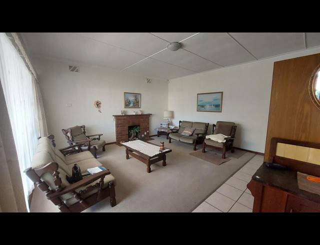 3 BEDROOM PROPERTY TO RENT IN CHRISMAR